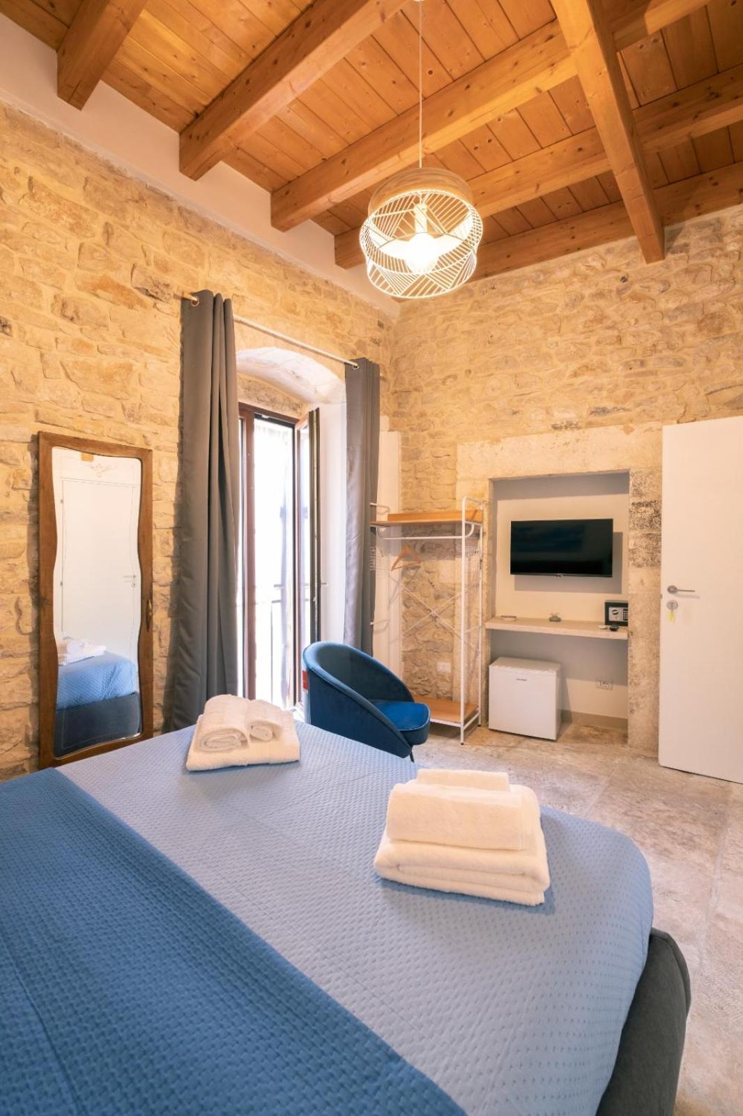 Palazzo Rizzi Dimora Dei Templari Hotel Bitetto Eksteriør billede