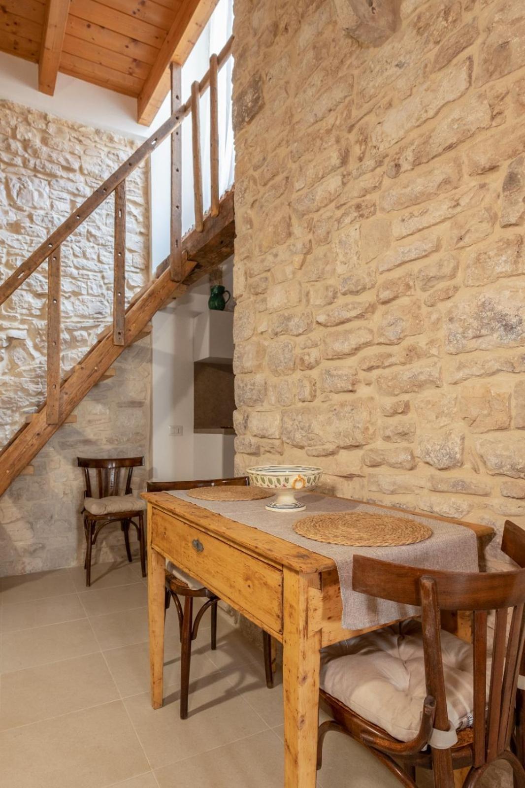 Palazzo Rizzi Dimora Dei Templari Hotel Bitetto Eksteriør billede
