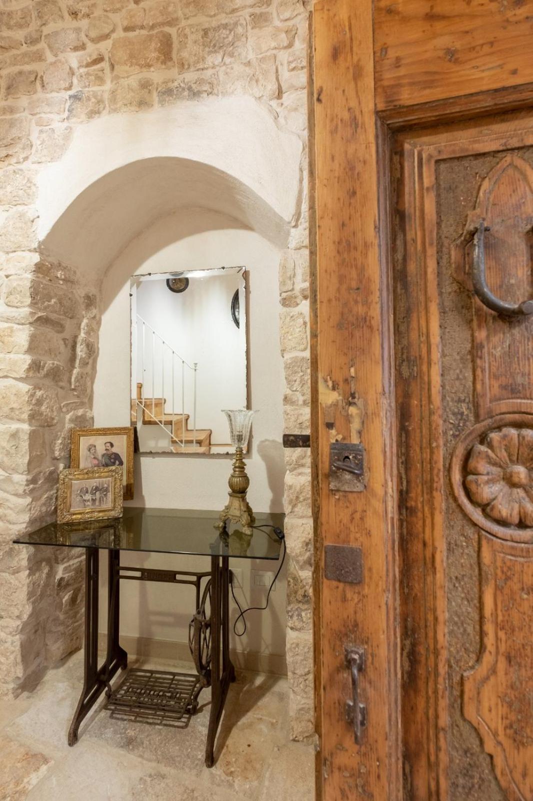 Palazzo Rizzi Dimora Dei Templari Hotel Bitetto Eksteriør billede