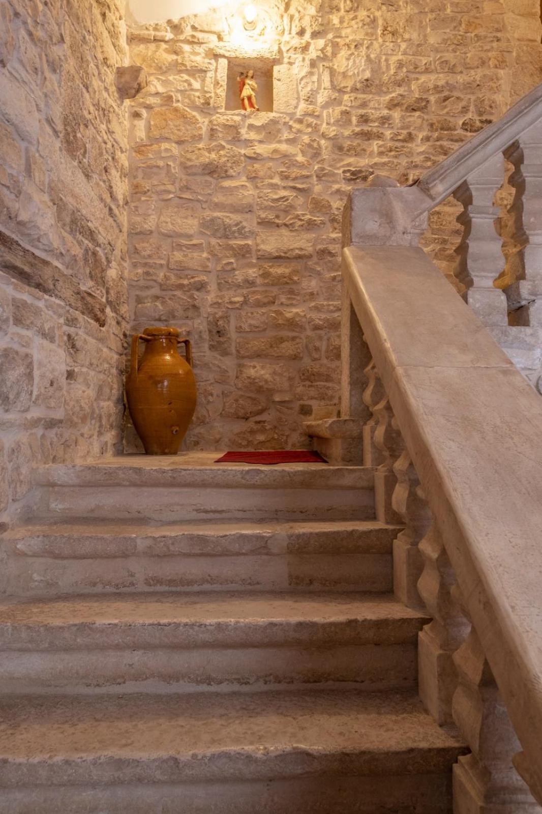Palazzo Rizzi Dimora Dei Templari Hotel Bitetto Eksteriør billede