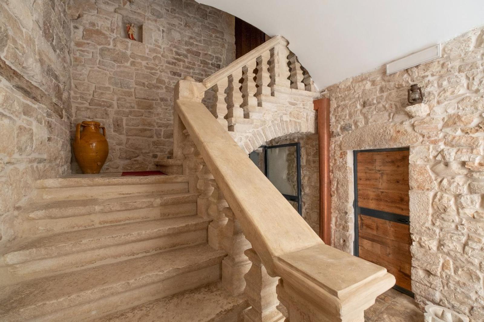 Palazzo Rizzi Dimora Dei Templari Hotel Bitetto Eksteriør billede